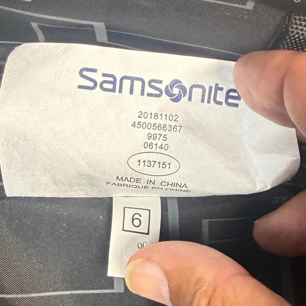 Samsonite Black Hardside Carry On Luggage USB Port Spinner 1137151 4500566367